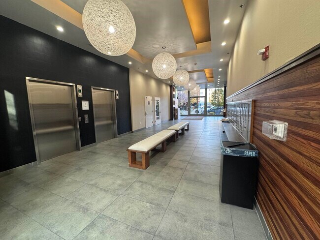 Building Photo - 800 Jackson St