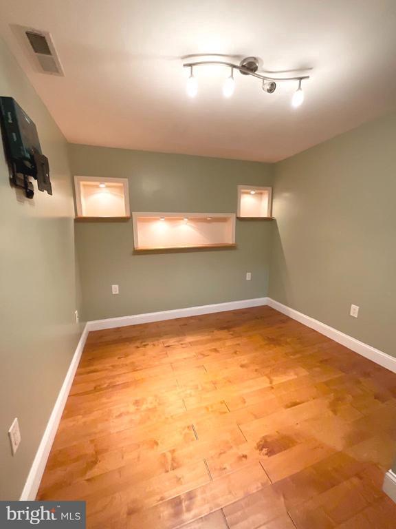 Building Photo - 404 Potomac Hills Dr