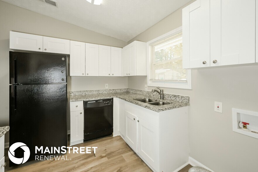 Building Photo - 5506 Mallard Trail
