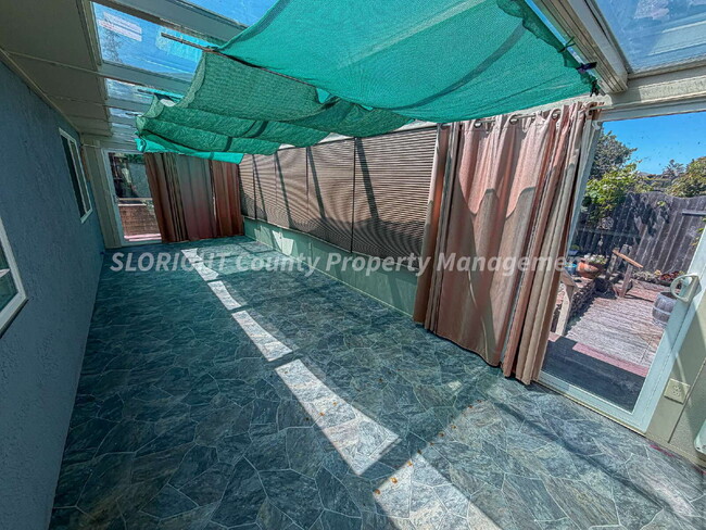 Building Photo - AVAILABLE APRIL - 3 Bedroom/ 2 Bath Los Osos Home