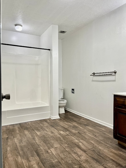 Building Photo - 143 Hendricks Blvd