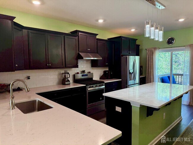 Building Photo - 301 Matutina Rd