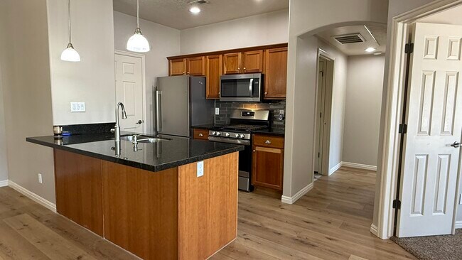 Building Photo - 1174 S. Meadow Fork #6