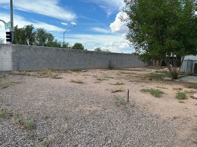 Building Photo - Cozy 3 bedroom 2 bathroom home in Mesa