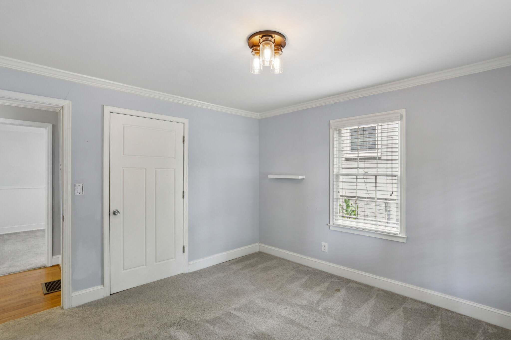 Front bedroom on the main floor, good sized closets - 781 Rosedale Ave SE