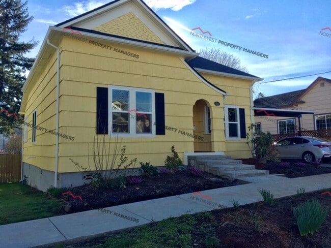 Building Photo - STATUS: *RENTED* | R261B | $1750