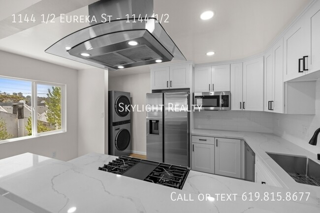 Building Photo - 1144 1/2 Eureka St-1144 1/2