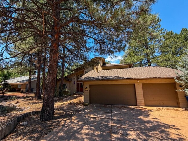 Building Photo - 1617 N Mariposa Rd
