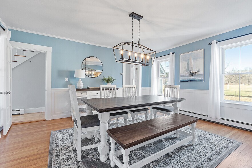 Building Photo - 12 Hollis St