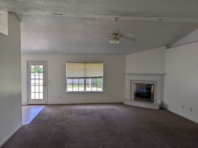 Building Photo - 2823 Atoka Trail
