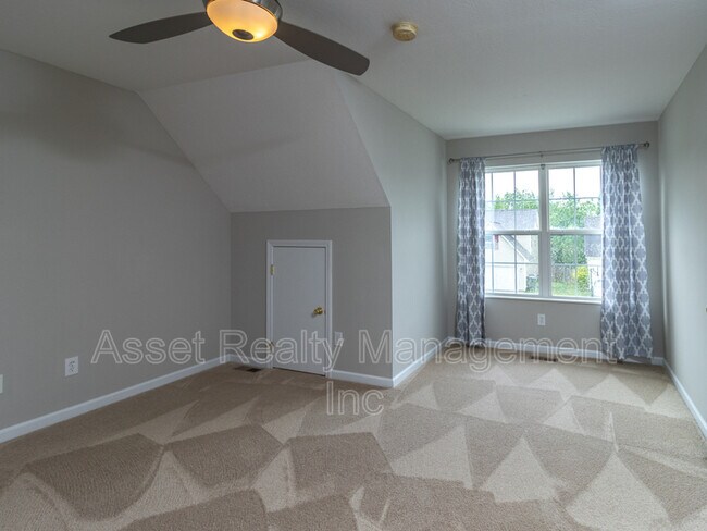 Building Photo - 2123 Cartmill Dr