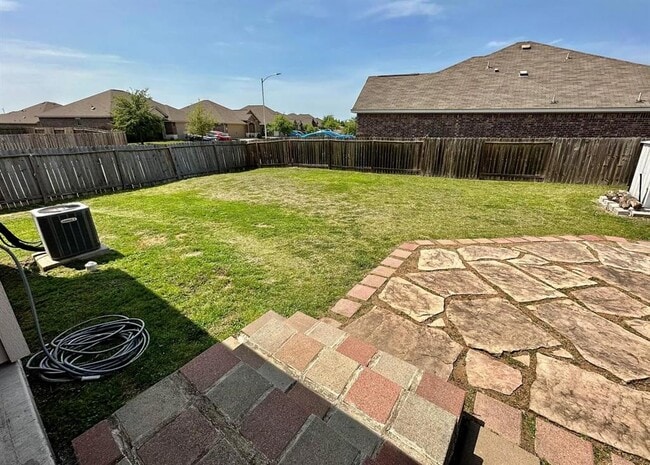 Building Photo - 19600 Per Lange Pass