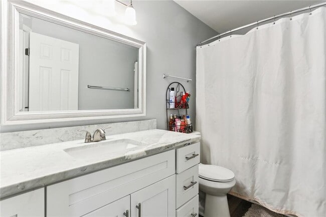 Building Photo - 914 Wentworth Ct