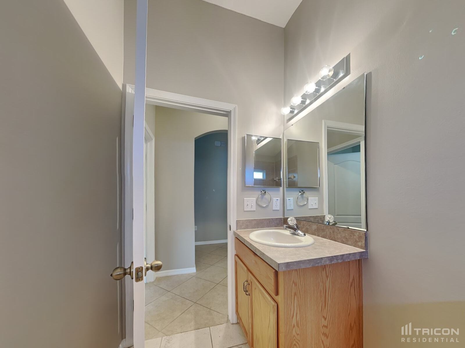 Building Photo - 15822 Pond Rush Ct