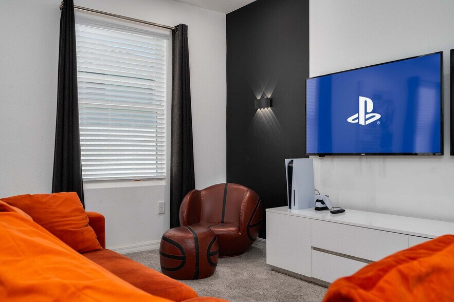 Building Photo - 8953 Amelia Downs Trail