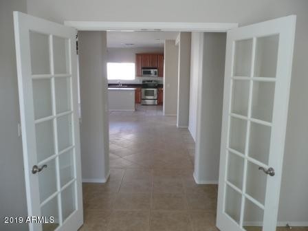 Building Photo - 1302 E Beth Dr