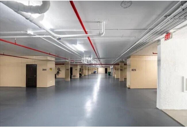 Building Photo - 4100 N Hwy A1A