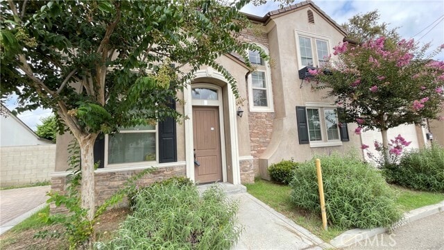 Building Photo - 5921 Alessandro Ave