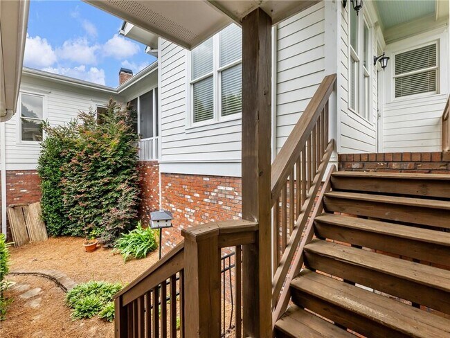 Building Photo - 5831 Choctaw Ln