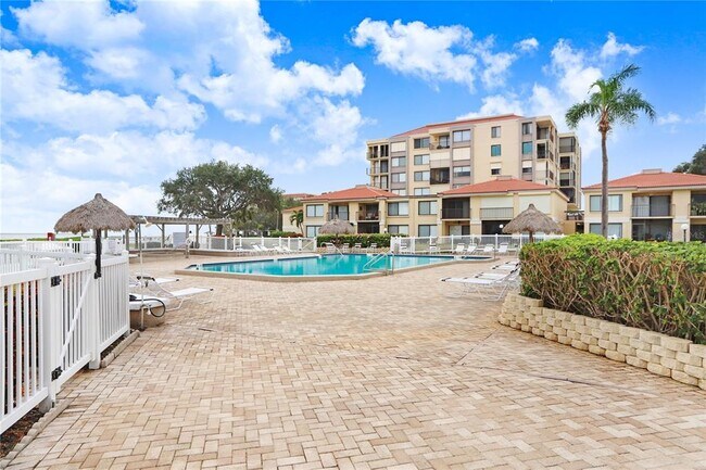 Building Photo - 6104 Palma Del Mar Blvd S