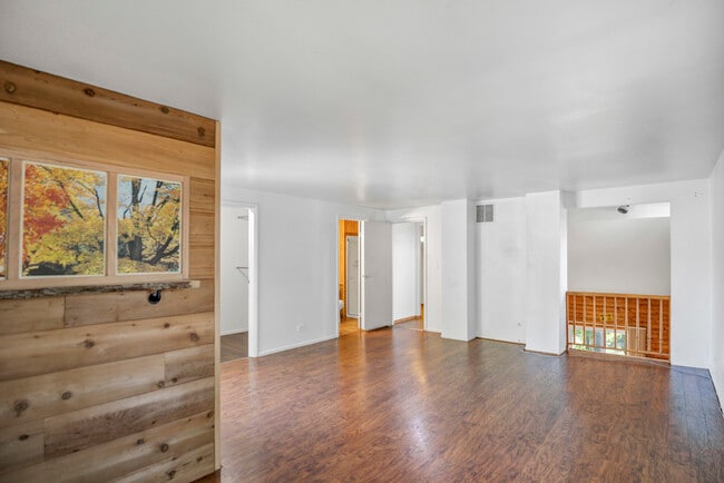 Building Photo - 1101 Sausalito Ct