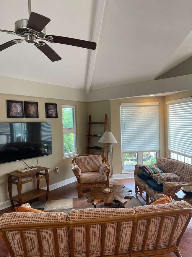 Building Photo - Furnished 3 Bedroom 3 Bath Condo