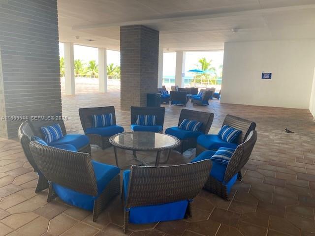 Building Photo - 6039 Collins Ave