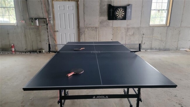 Building Photo - 320 Moss Hill Rd