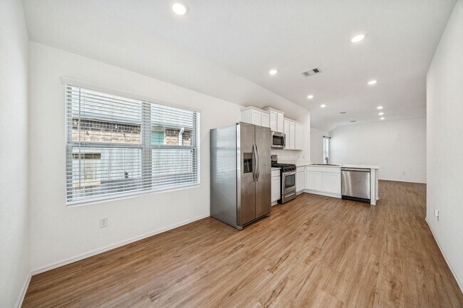 Building Photo - 24046 Priano Frst Dr