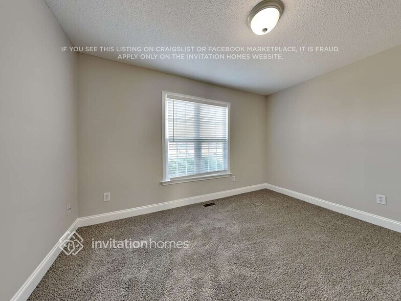 Building Photo - 152 Saleen Dr