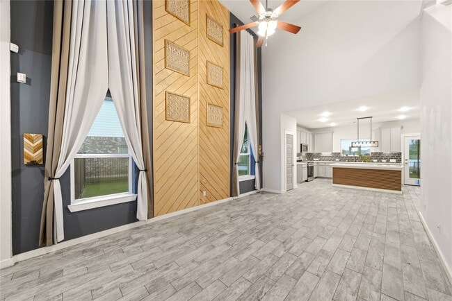 Building Photo - 2705 Bernadino Dr