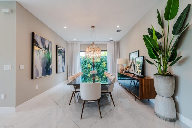 Building Photo - 17119 Aquavera Way
