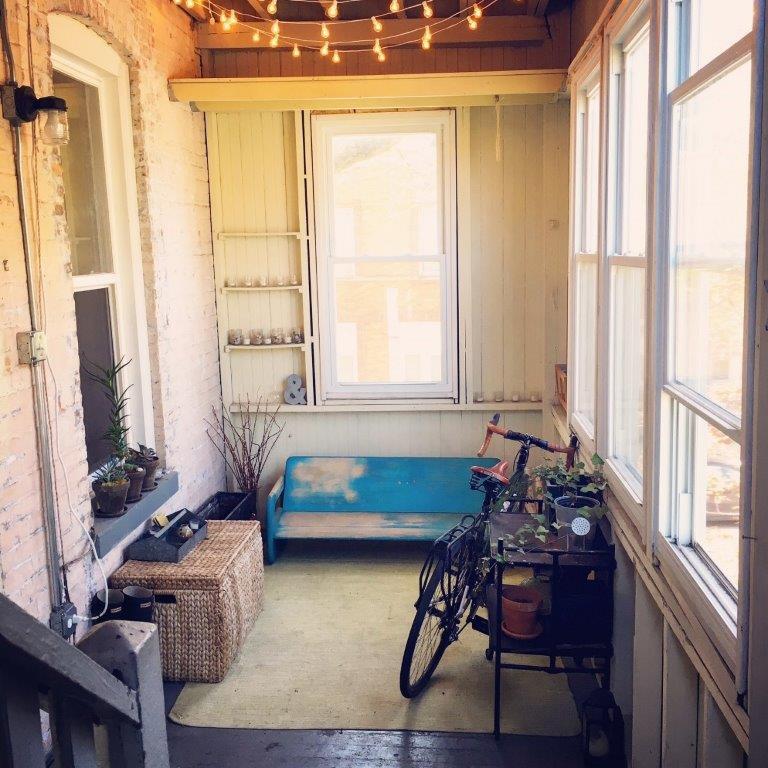 Building Photo - 2558 W Iowa St