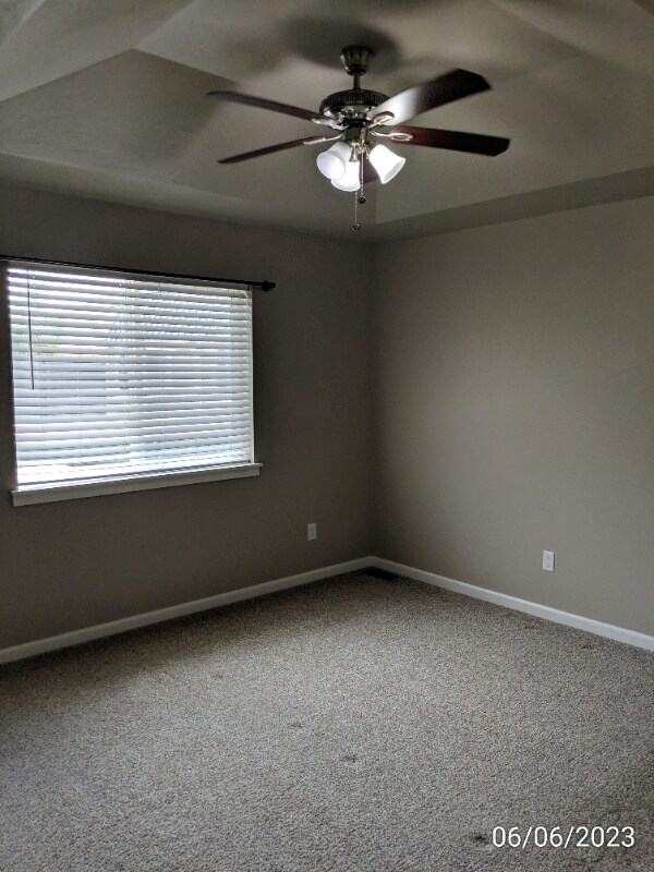 Building Photo - 817 Craven Ave
