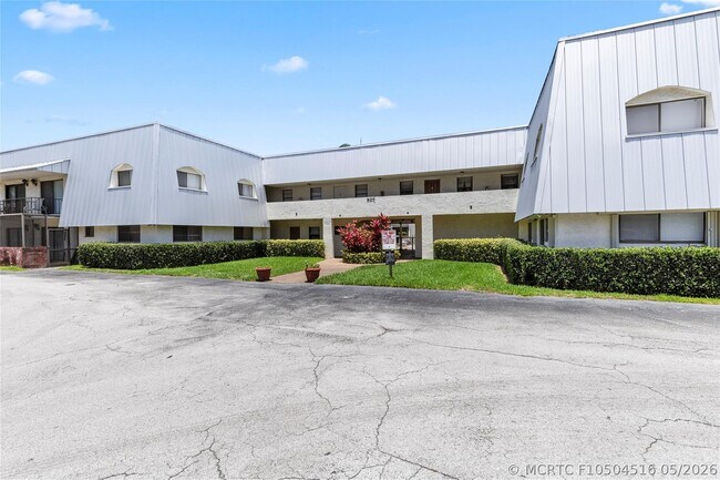 Building Photo - 825 NW 13th St