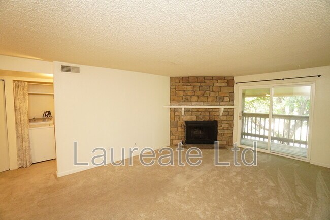 Building Photo - 1836 S Pitkin Cir