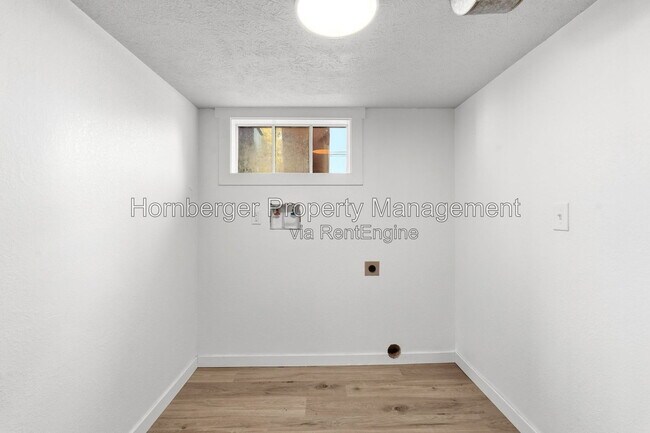 Building Photo - 2719 E Columbia Ave