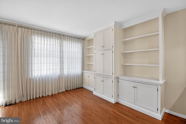 Building Photo - 74 Castleton Rd