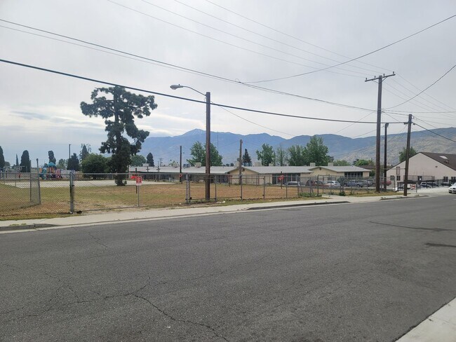 Building Photo - 545 N 2nd St