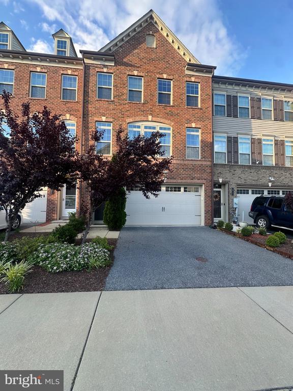 Building Photo - 2924 Middleham Ct