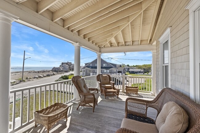 Building Photo - 33 Oceanside Dr