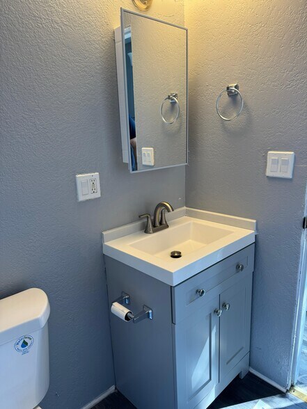 Building Photo - 6712 Stardust Ln