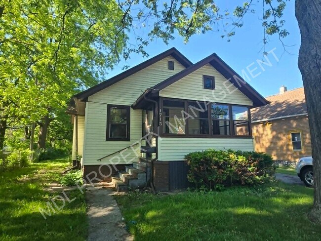 Building Photo - 3-Bedroom House in Saginaw