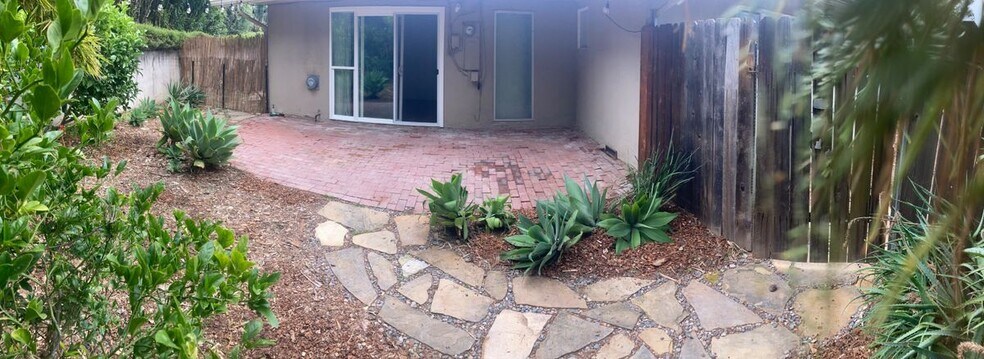 Building Photo - 3935 Foothill Rd
