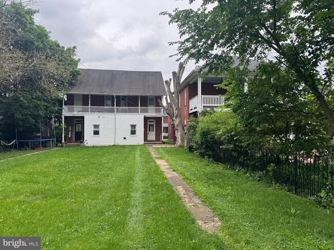 Building Photo - 453 W Middle St