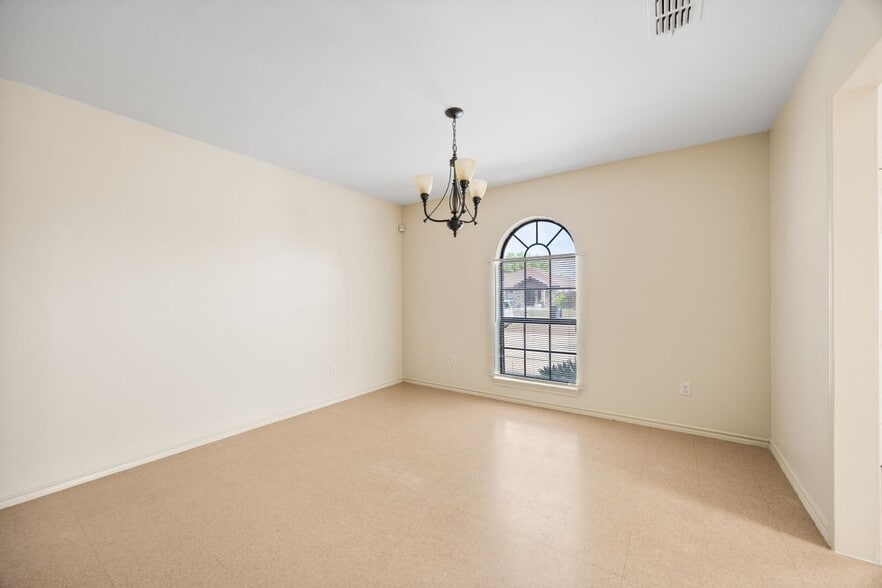 Building Photo - 4805 Jay Ave