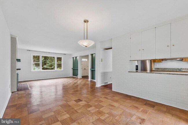 Building Photo - 6534 Jay Miller Dr