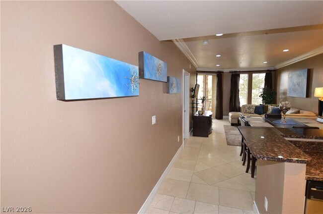 Building Photo - 210 E Flamingo Rd