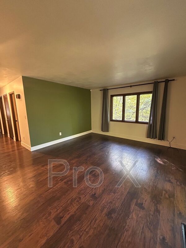 Building Photo - 6 Lambeth Cir