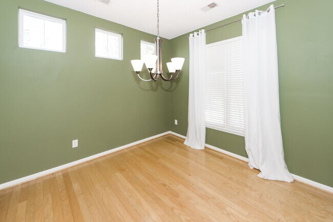 Building Photo - 3 Bedroom 3 Bath Single Family Home in Bridges of Summerville - Summerville